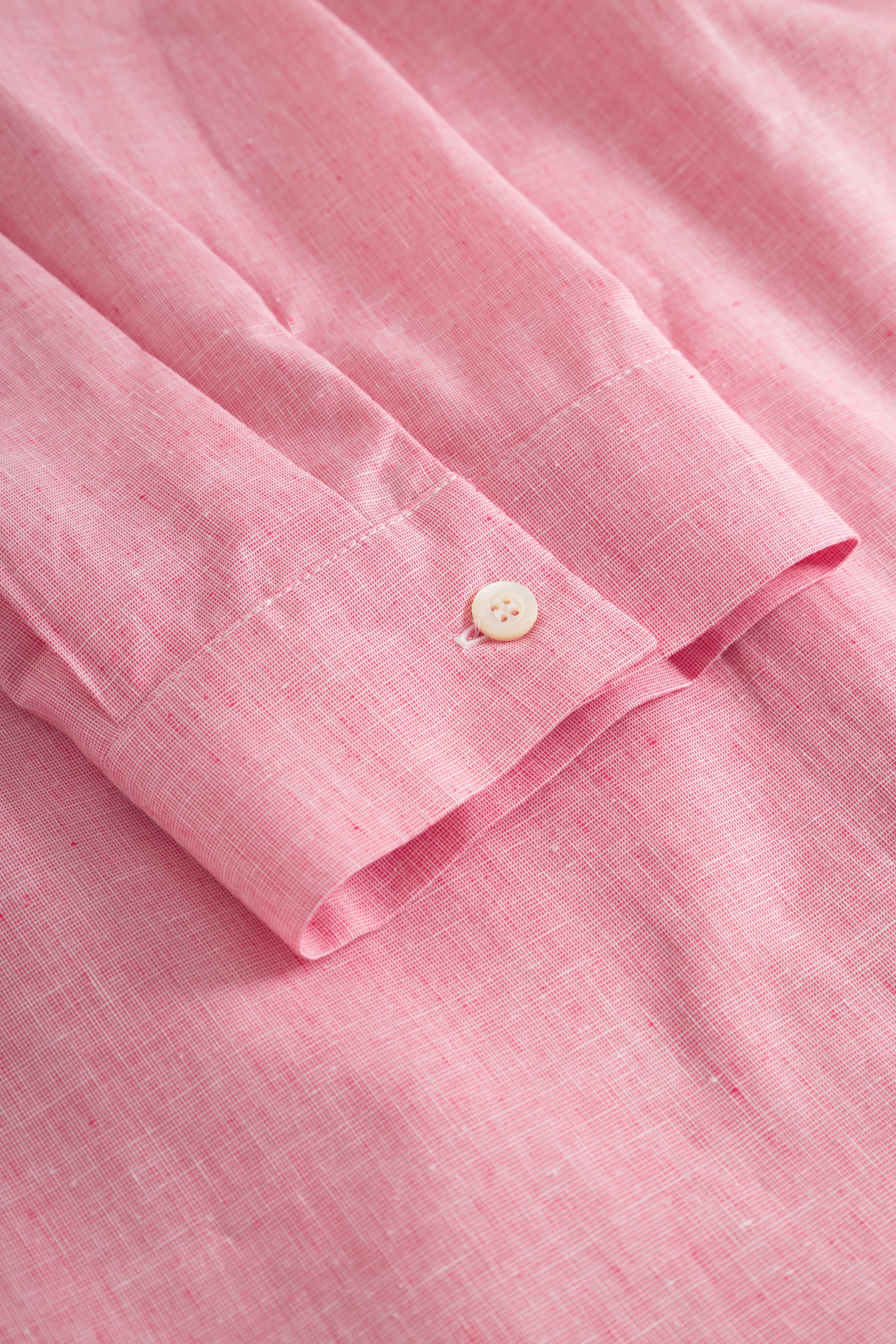 Pink cuff dress details