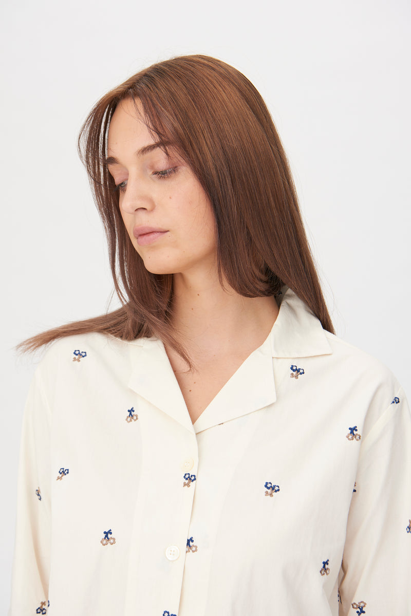 Naja Lauf KIMMIE SHIRT EMBROIDERED FLOWER Shirt BUTTER