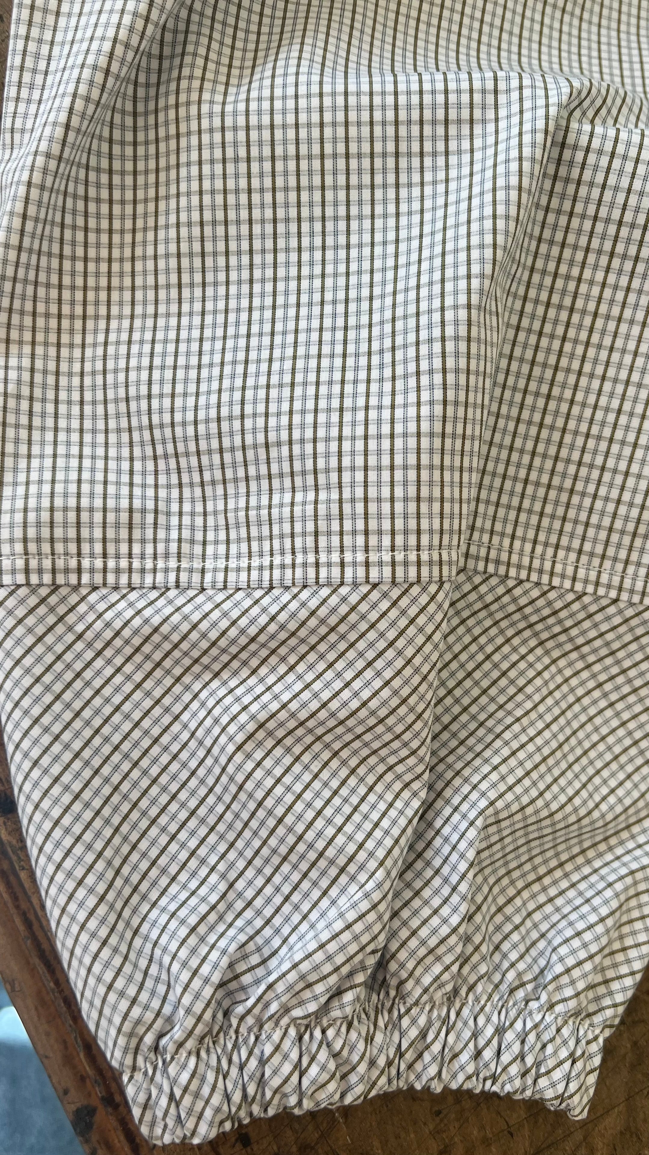 Shirt sleeve details